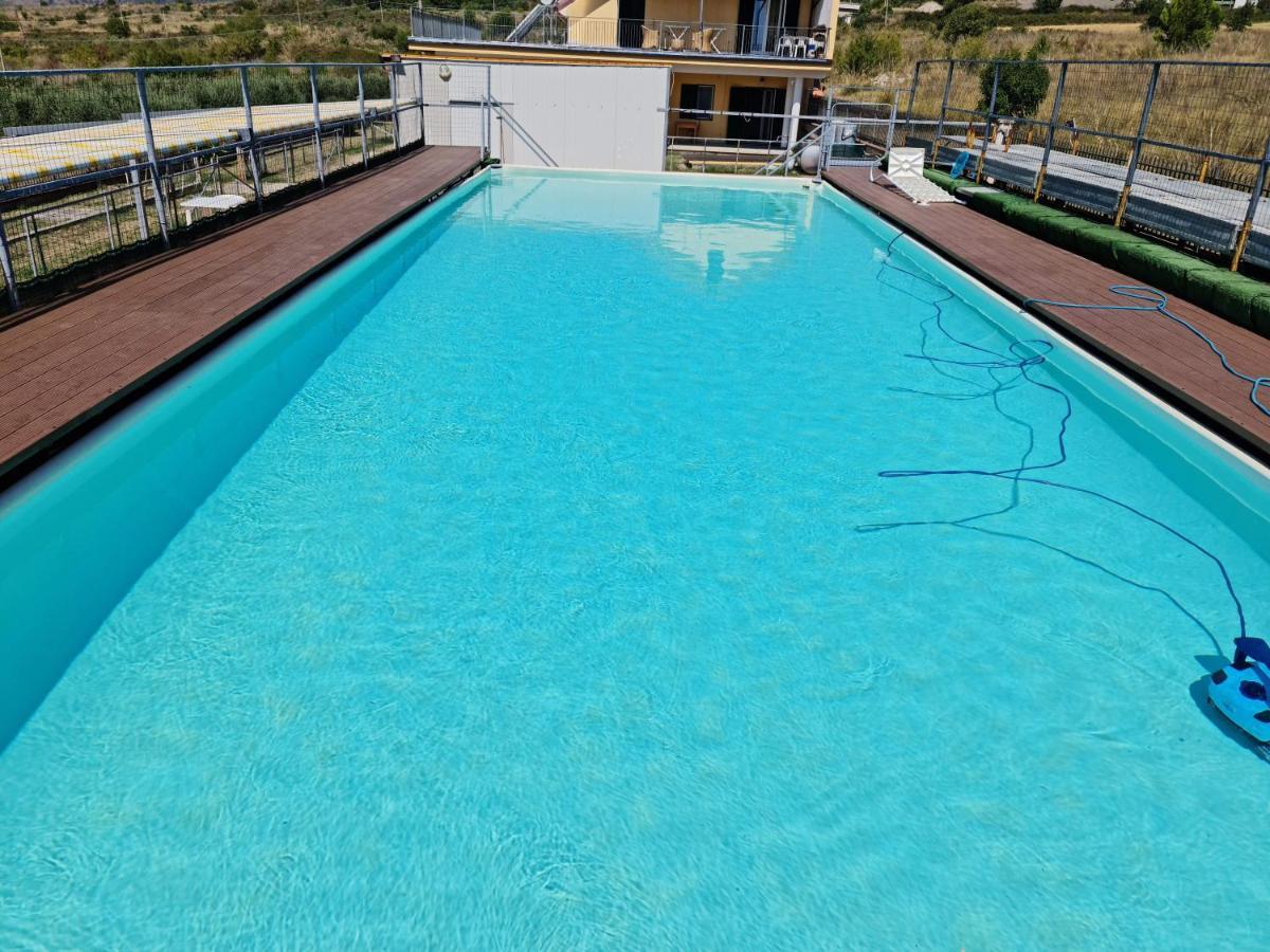 B&B La Petrosa Frascineto Bagian luar foto