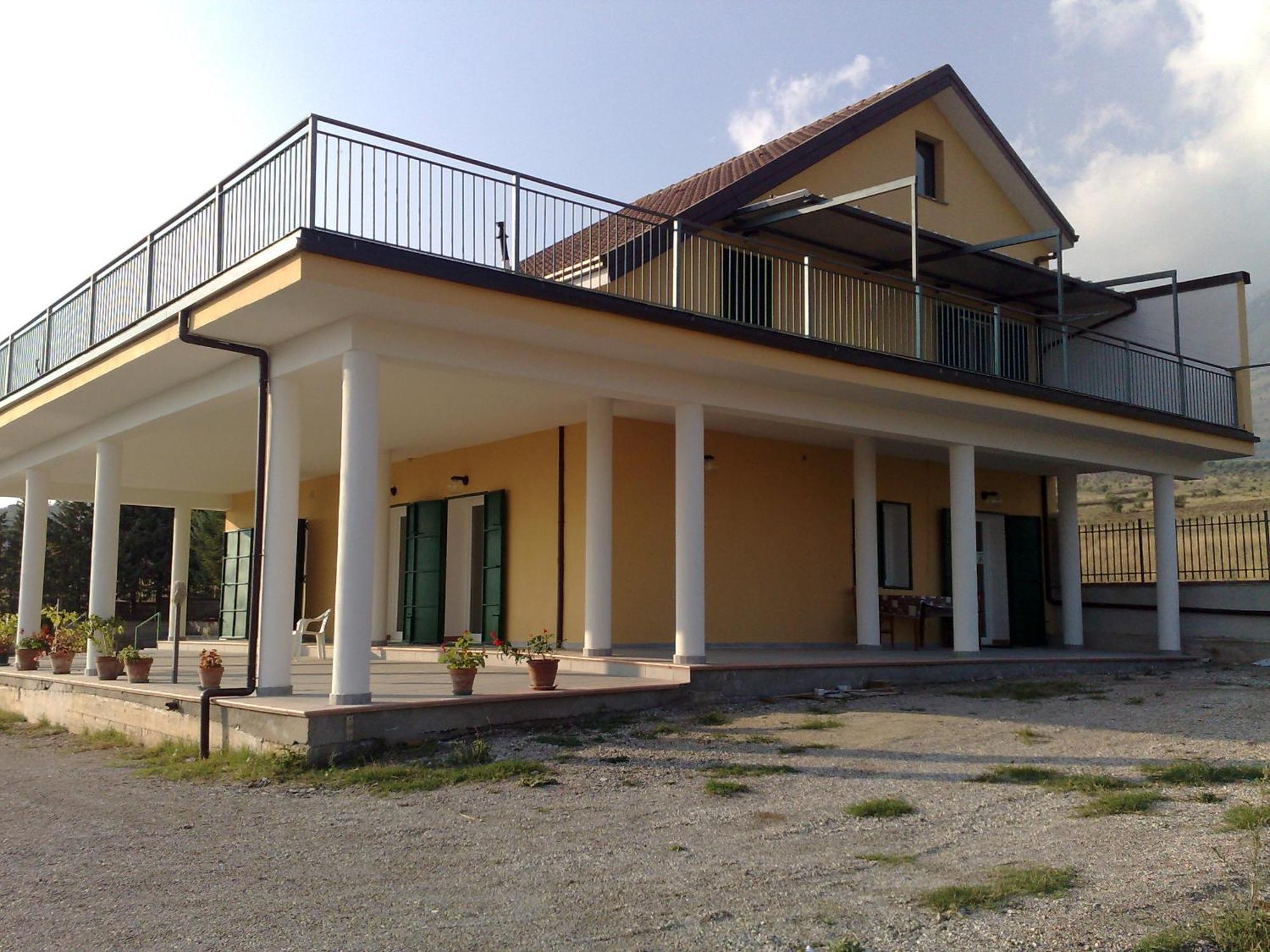 B&B La Petrosa Frascineto Bagian luar foto