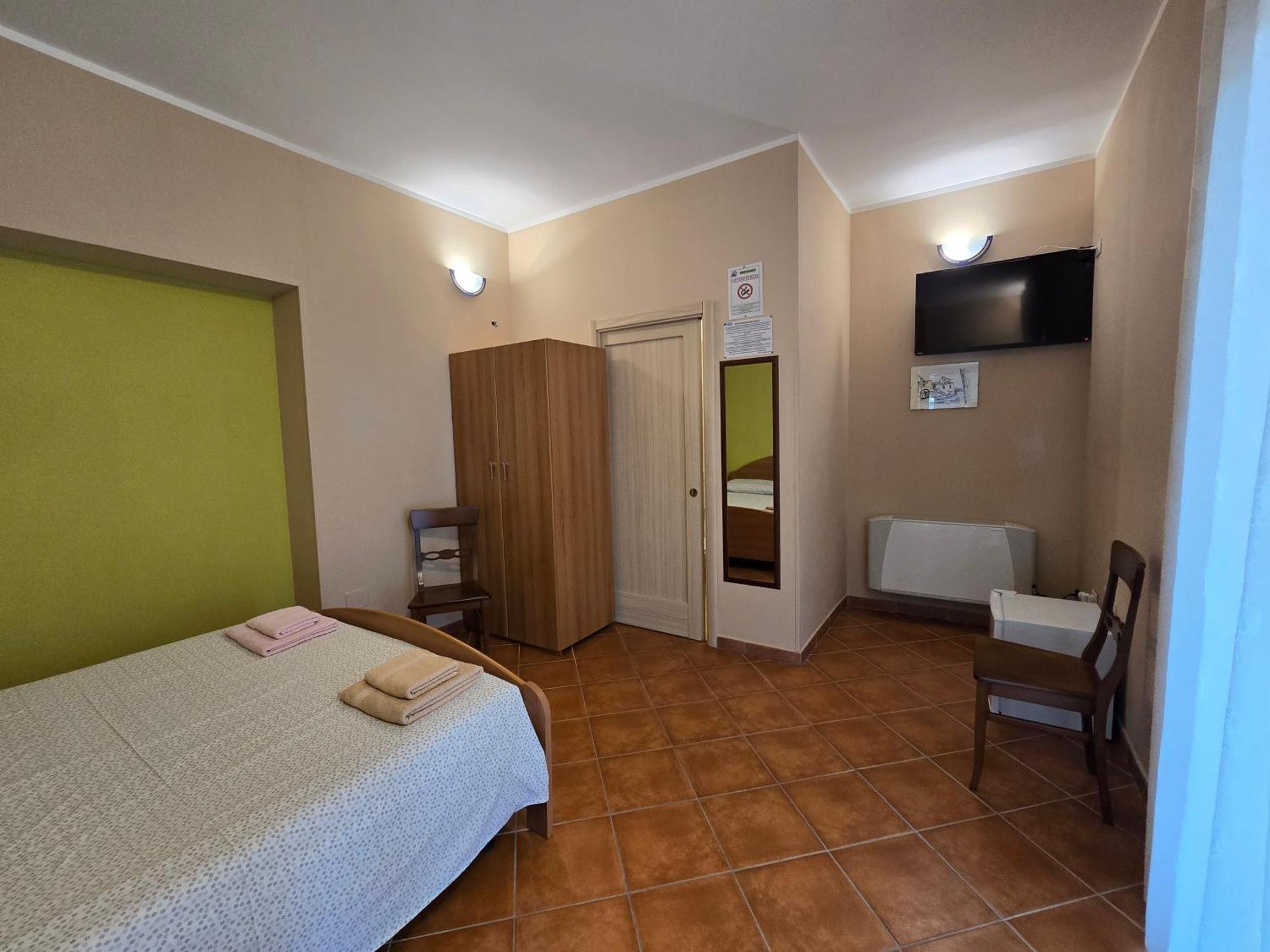 B&B La Petrosa Frascineto Bagian luar foto